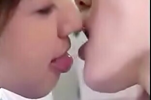 Deep kissing 9 min