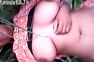 Colombia MILF Gaping at village