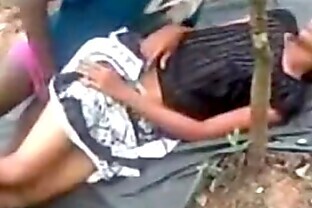 Indian Hot Young Couple Dating N Fucking College immature in Public Park - Wowmoyback