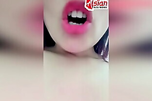 Amateur Thai girl plays with her Asian pussy and pees 11 min