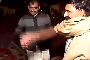 Pakistani Hot dance on henna day 91 sec