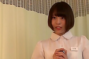 　「マジ天使！？」骨折してオナニーできない僕のチ●コは我慢の限界！それを見かねた美人ナースは使命感に駆られたのか優しく手を添えてくれ… 2　「私がお手伝いしましょうか&hell