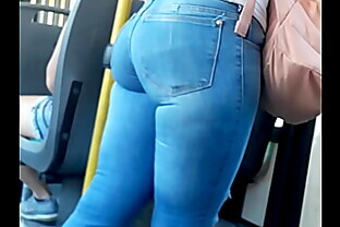 Candid big ass milf in jeans