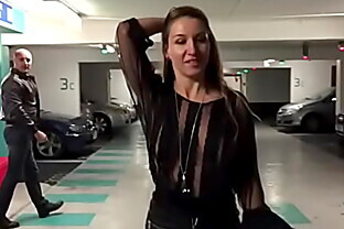 Flashing and dirty in a public parking