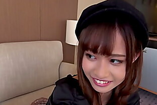 ハメ撮り　出勤前のセフレと昼間っからホテルIN！誰もが認める超絶美女がバニーコスしながら杭打ちピストンで搾り取ってくる。18歳のキツキツマンコは気持ちよすぎてオジサン持たない