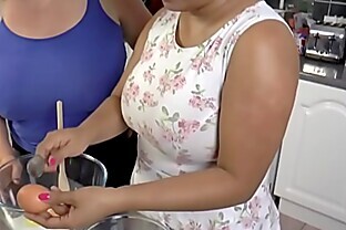 Cake batter covered gran gets pussy toyed