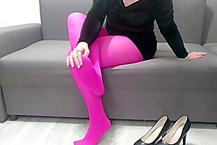 Wife in pink pantyhose wants to be fucked when her husband is not at home