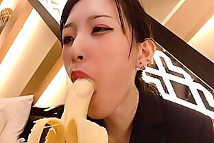BLOWJOB TO BANANA to put the condom on Japanese amateur handjob.