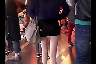 Asian upskirt in store
