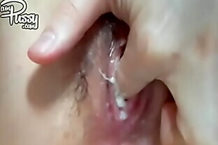 HAIRY CREAMY PUSSY FINGERING CLOSE-UP