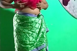 desi  indian horny tamil telugu kannada malayalam hindi vanitha showing big boobs and shaved pussy  press hard boobs press nip rubbing pussy masturbation using green candle