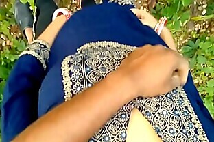 Catch Starnger Indian Milf  Pissing Outdoor And Fucking Hard