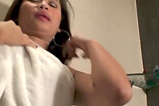 Filipina model masterbates in shower Asian girls