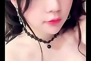 Em xinh quá nhìn là muốn địt tung lồn Full:  18CAM.LIVE