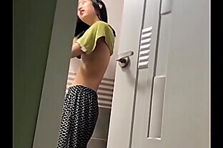 chinese Slut with Vibrator