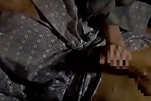 chồng mù bất lực để người khác địt vợ mình