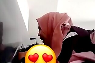 Pierced tongue in Hijab Cum swallow Stage
